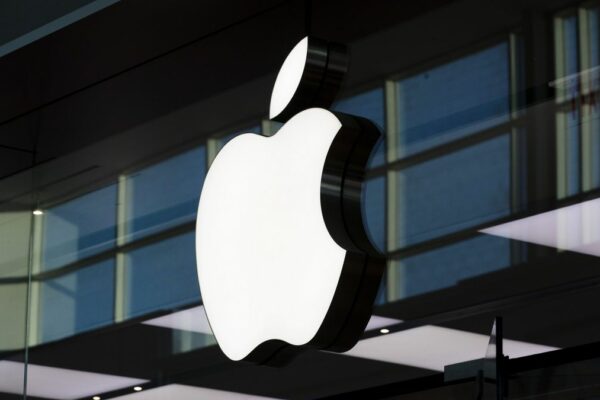 Apple comes up short in Q4 profit report, notwithstanding immense iPhone deals